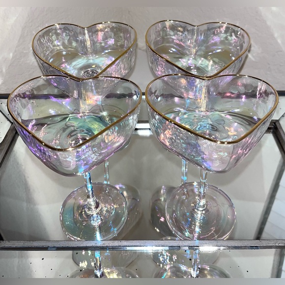 6-PIECE NEW HEART SHAPED IRIDESCENT
MARTINI/WINE/CHAMPAGNE/GLASSES BUNDLE - Picture 13 of 15